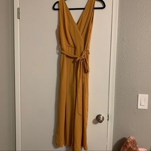 Mustard yellow jumper